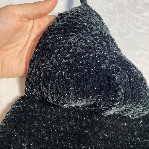 Hand Knit Thick Halter Top Triangle Bralette Velvet Yarn Crochet Crop Top L/XL - Picture 3 of 9